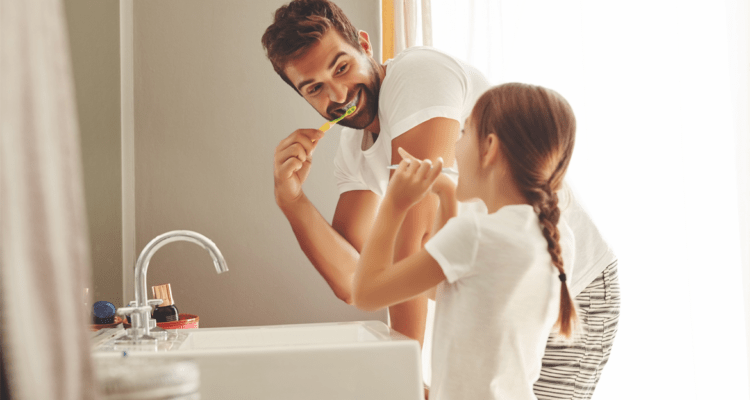 Consejos para que los pequeños se cepillen los dientes